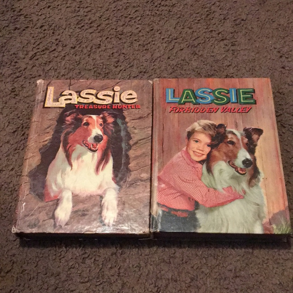 Vintage lassie books set of 2